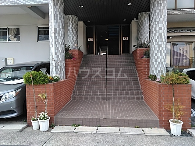 15/24 エントランス