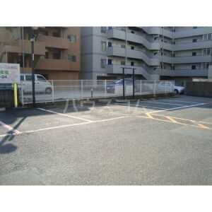 22/25 駐車場
