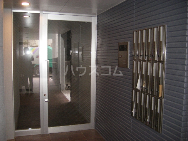 14/23 エントランス