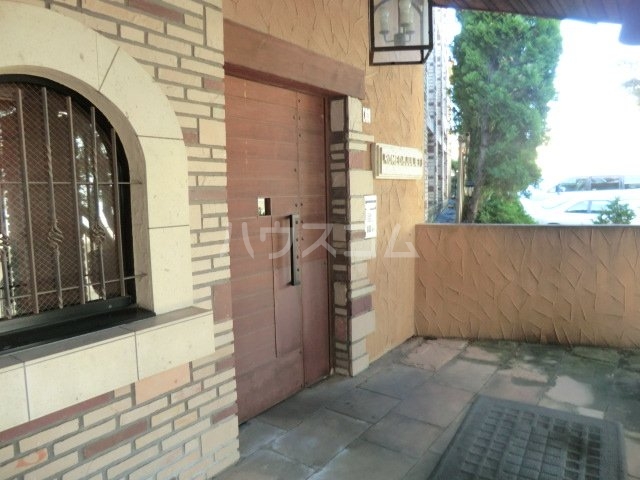 21/30 エントランス