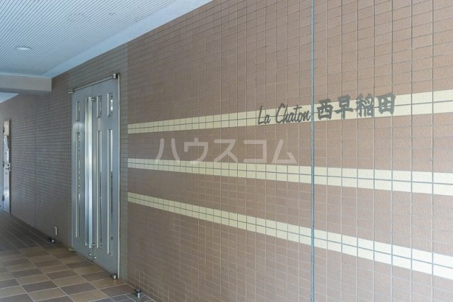 16/25 エントランス