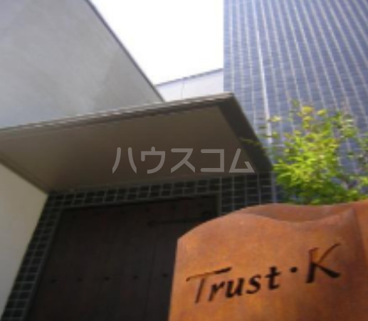 14/18 エントランス