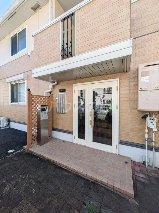 14/22 エントランス