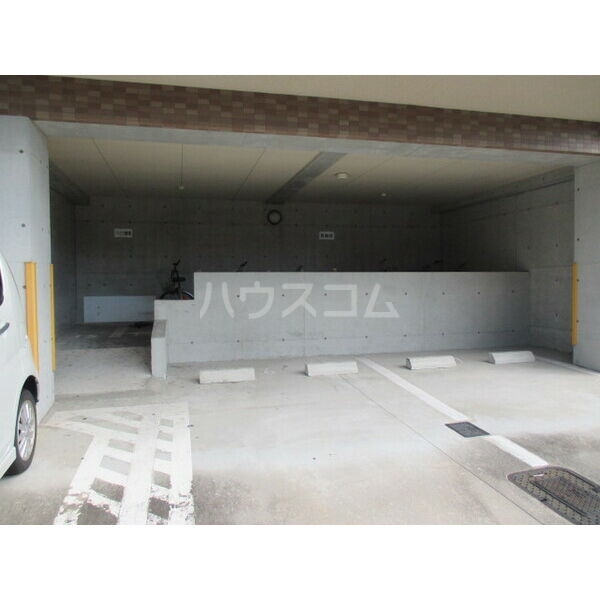 14/17 駐車場