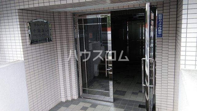 18/24 エントランス