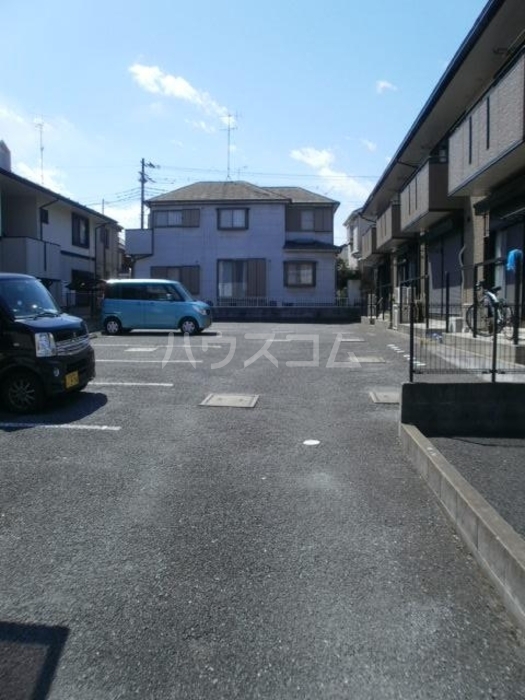 28/30 駐車場