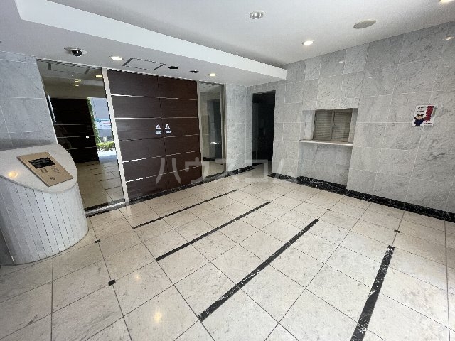 22/30 エントランス