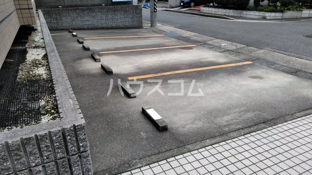 21/27 駐車場