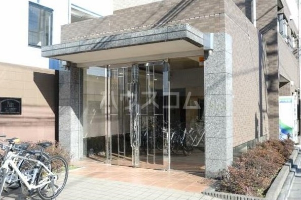 17/18 エントランス