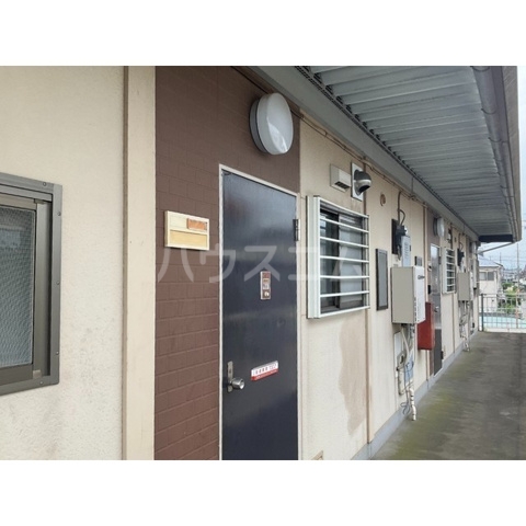 22/24 エントランス