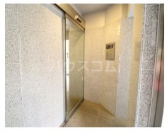 18/21 エントランス