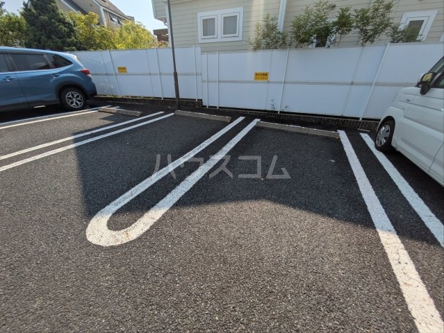 23/29 駐車場