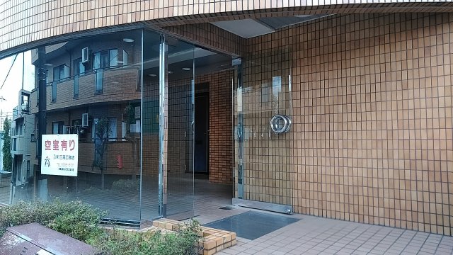 21/28 エントランス