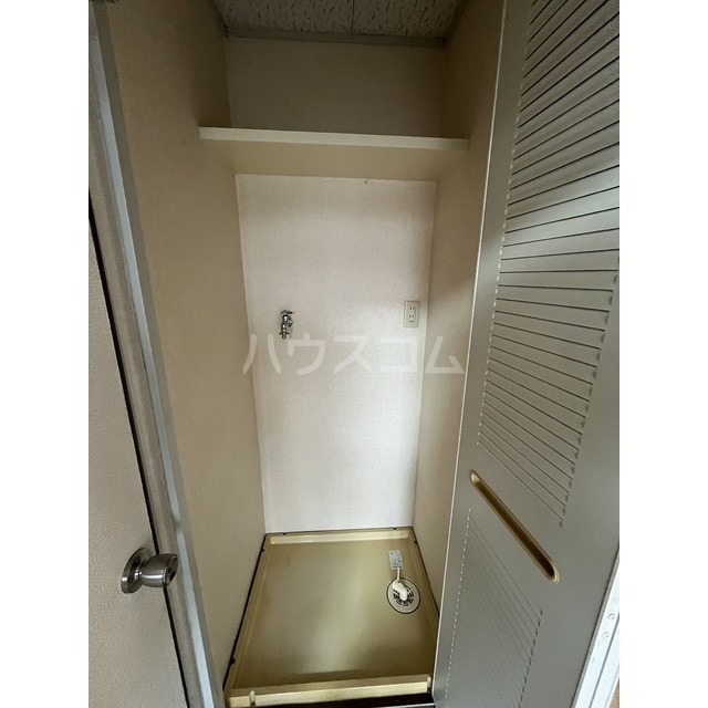16/30 玄関