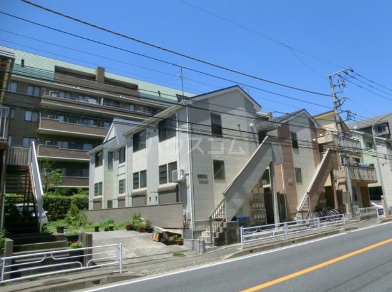 14/15 エントランス