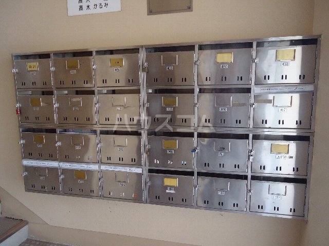 17/23 エントランス