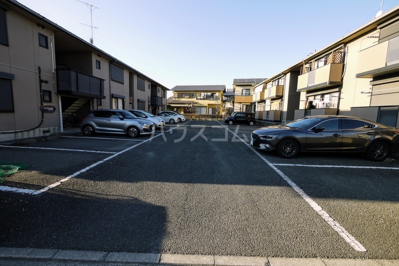 26/30 駐車場