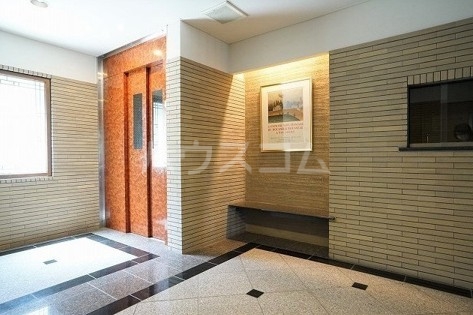 20/24 エントランス