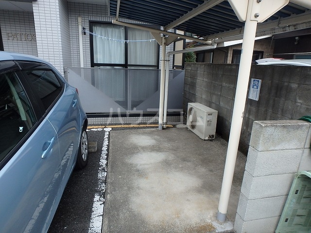 2/4 駐車場