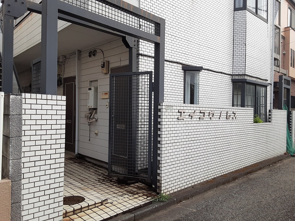 24/30 エントランス