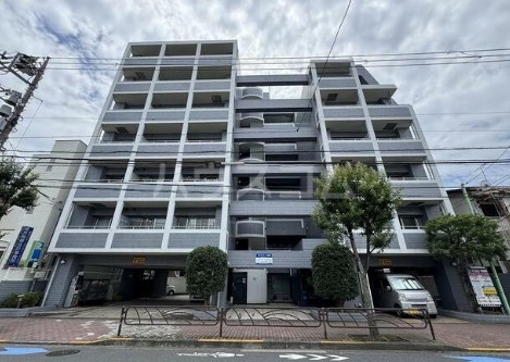 18/26 エントランス