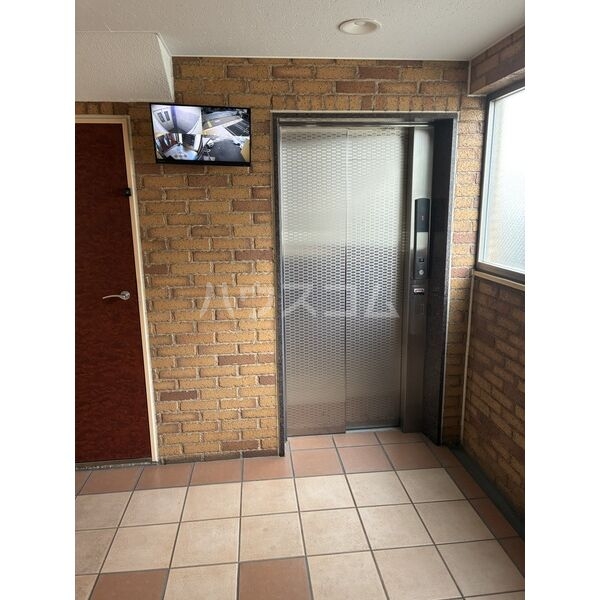 2/8 エントランス