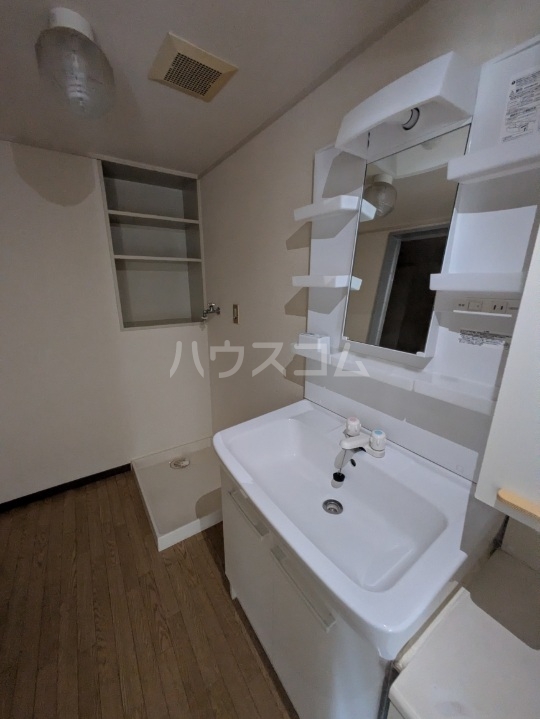 13/30 洗面
