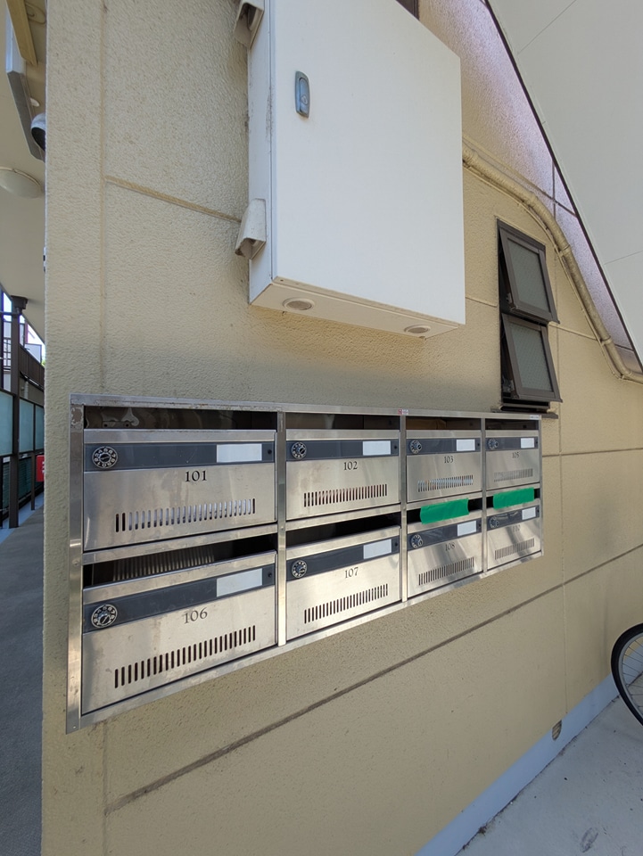 18/23 エントランス