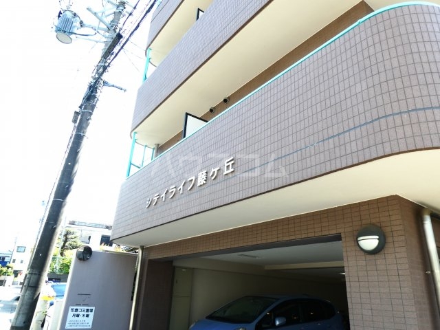 22/30 エントランス