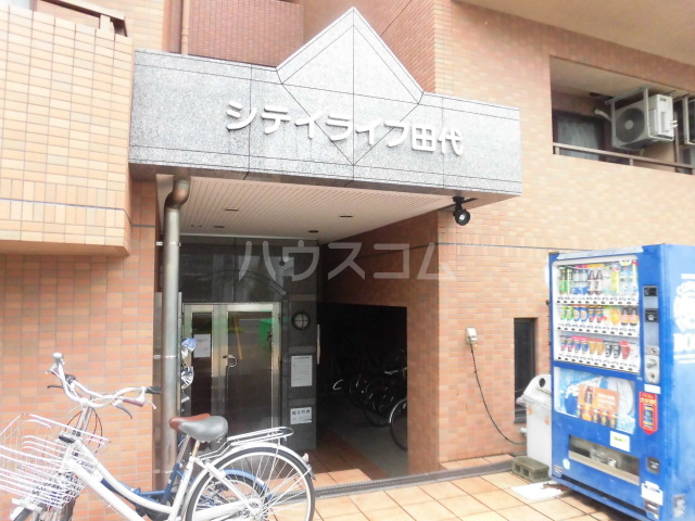 20/26 エントランス