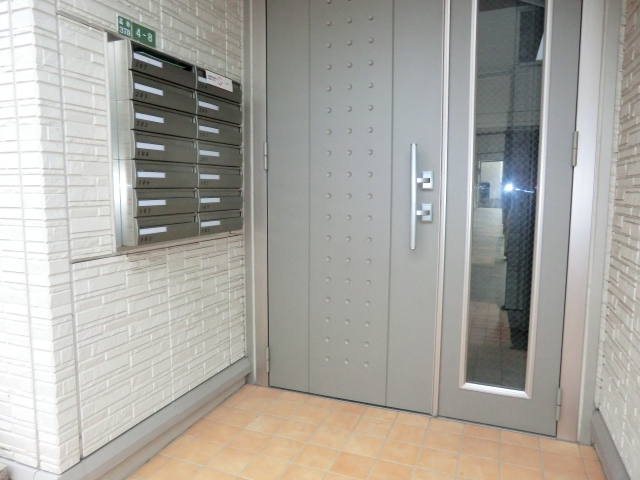 22/28 エントランス