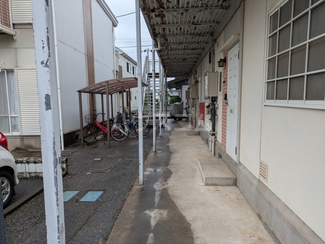 19/27 エントランス