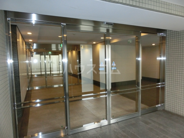 22/30 エントランス