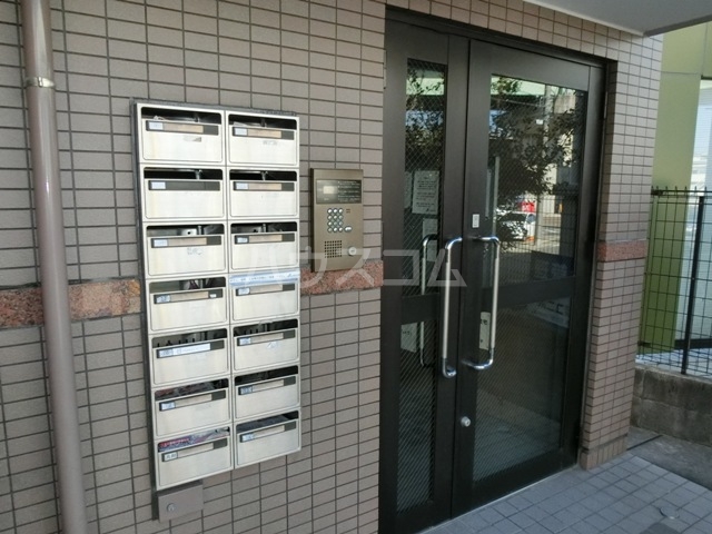 22/29 エントランス