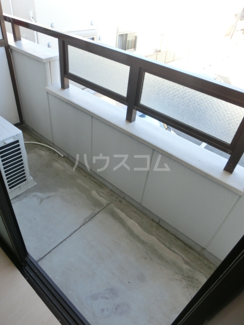 18/27 バルコニー