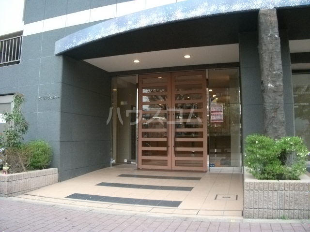 2/2 エントランス