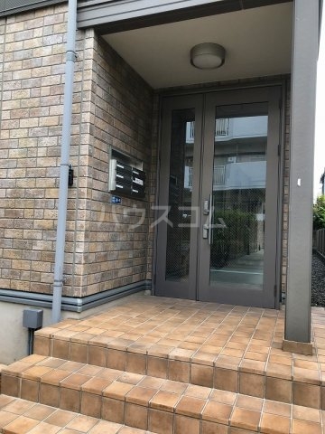 2/5 エントランス