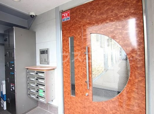 14/18 エントランス