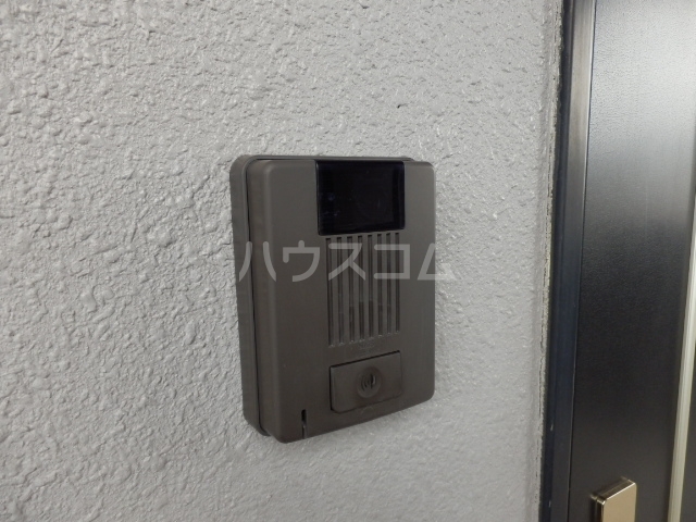 16/23 エントランス