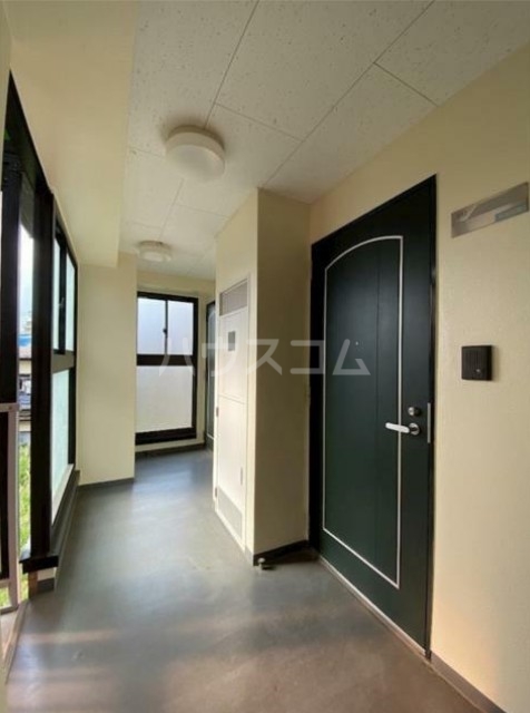 2/5 エントランス