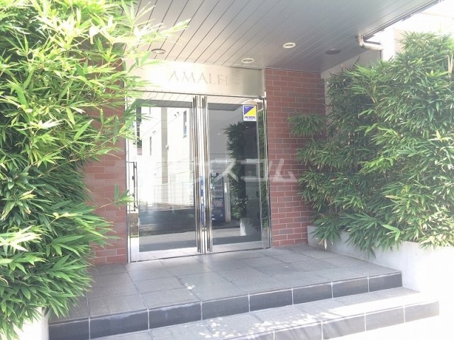 15/23 エントランス