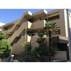 14/21 エントランス