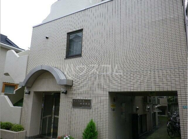 13/16 エントランス