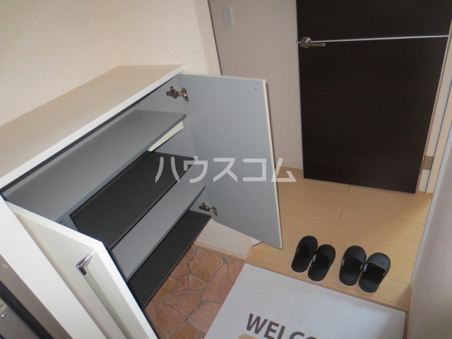 17/27 エントランス