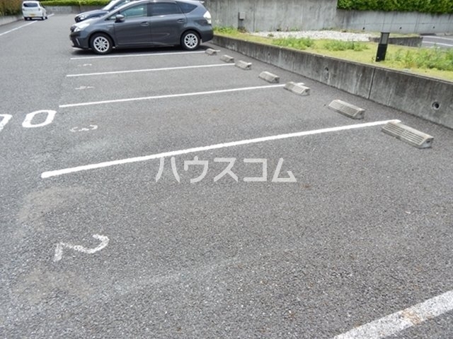 17/18 駐車場