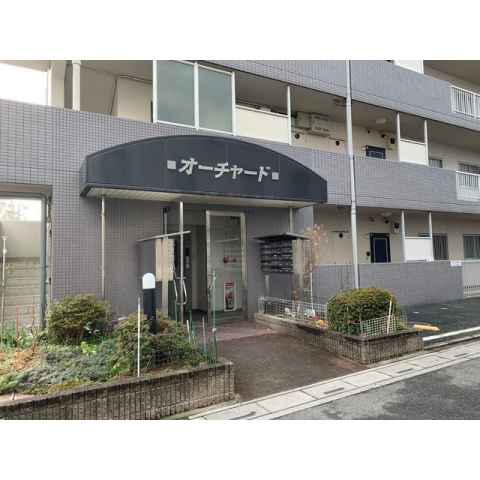 25/30 エントランス