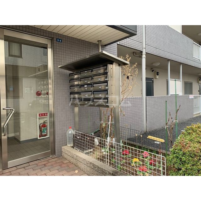 19/29 エントランス