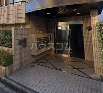 14/23 エントランス