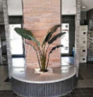 2/4 エントランス