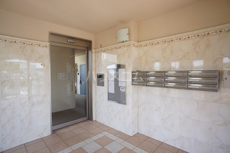 2/3 エントランス